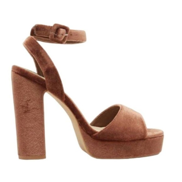 French Connection NWOB Velvet Taryn Platform Heels‎ size 10 - Picture 1 of 9
